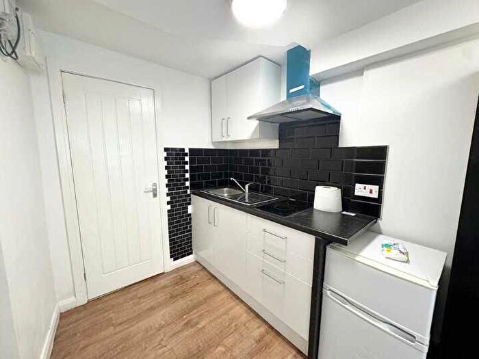 1 Bedroom Studio To Rent In Caernarvon Close, CR4