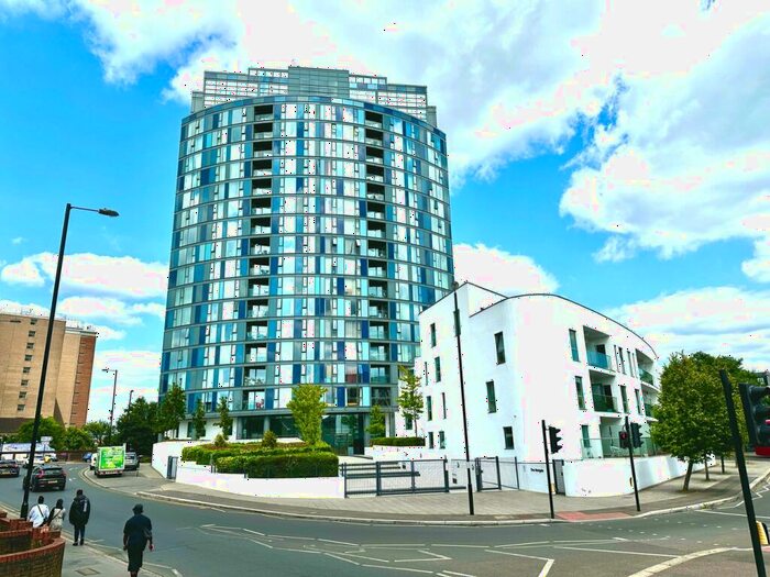 2 Bedroom Apartment To Rent In The Island, Croydon, Surrey, CR0