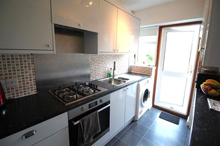 3 Bedroom Semi-Detached House To Rent In Thames Avenue, Perivale, Greenford, UB6