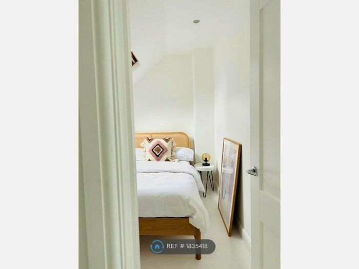 1 Bedroom Flat To Rent In Kew Gardens Road, London, TW9