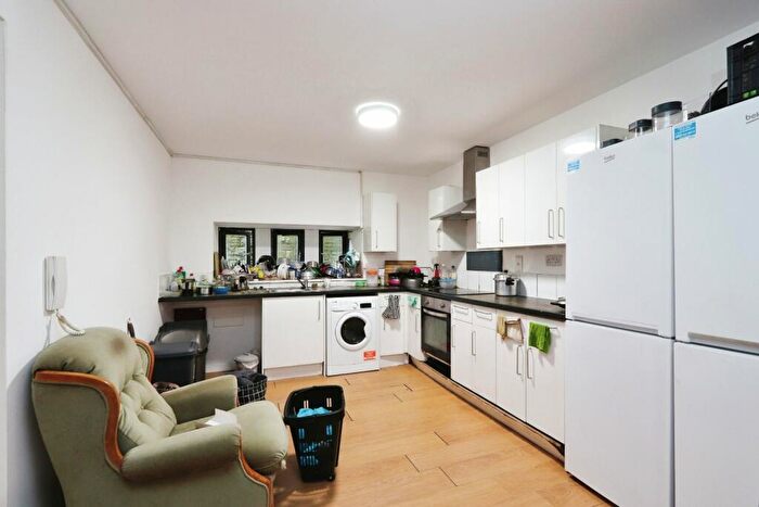 1 Bedroom Apartment For Sale In Oxford Street, Sheffield, South Yorkshire, S6