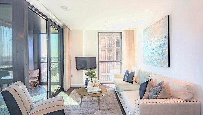 2 Bedroom Apartment To Rent In Thornes House, London, SW11