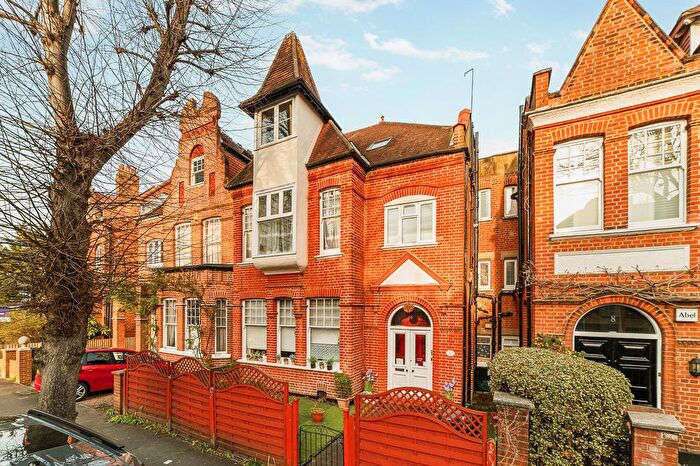 Studio To Rent In Grange Road, Chiswick, London, W4