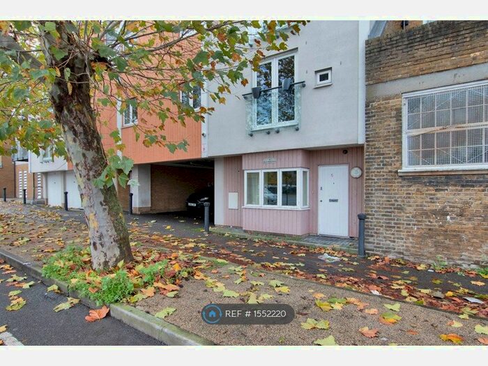 1 Bedroom Flat To Rent In South Street, Gravesend, DA12