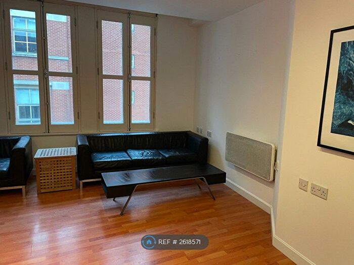 2 Bedroom Flat To Rent In New Station Street, Leeds, LS1