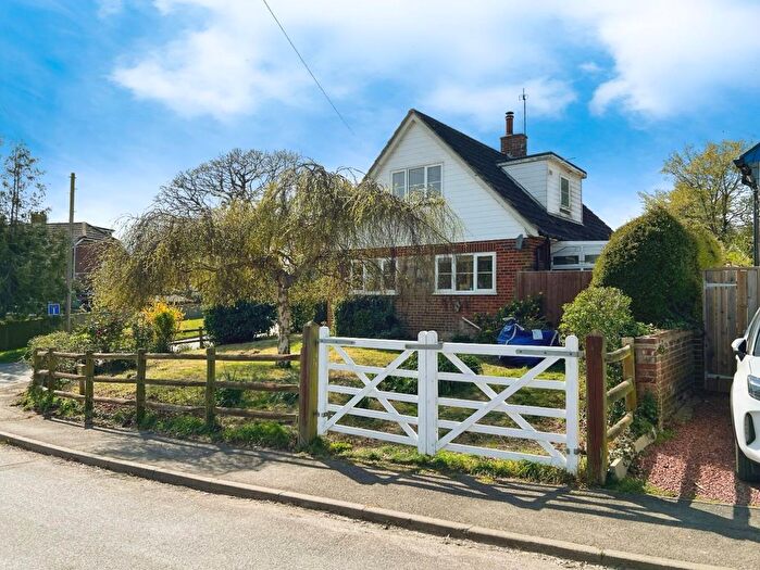 3 Bedroom Detached House For Sale In Marsh Road, Ruckinge, Ashford, TN26