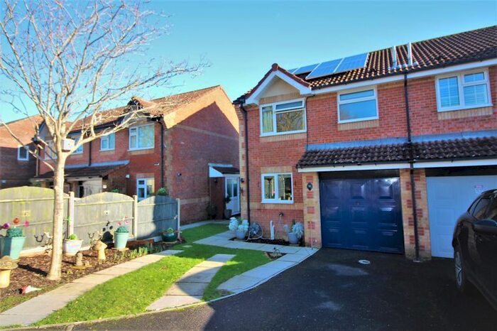 3 Bedroom Semi-Detached House For Sale In Bonds Close, Chard, TA20