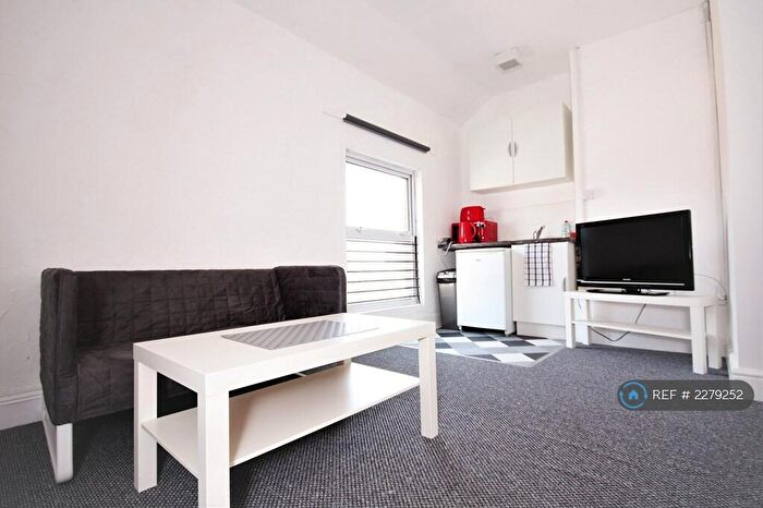 1 Bedroom Flat To Rent In Market Street, Clay Cross, Chesterfield, S45