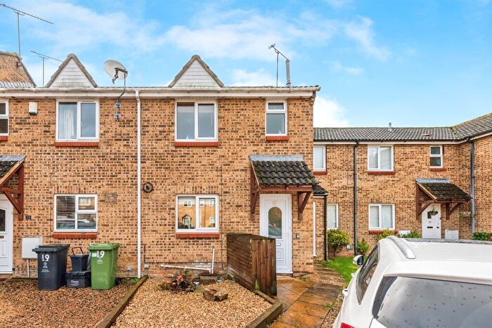 2 Bedroom Terraced House For Sale In Cloudberry Road, Swindon, SN25
