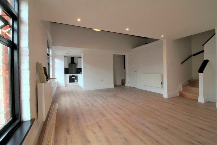 2 Bedroom Apartment To Rent In Tennial Wharf, Ludgate Hill, St Pauls Square, Birmingham, B3