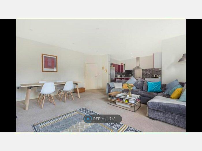 2 Bedroom Flat To Rent In Rosse Gardens, London, SE13