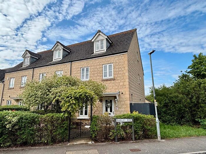 3 Bedroom Semi-Detached House For Sale In Barley Rise, West Ashton, Trowbridge, BA14
