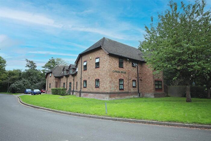 2 Bedroom Apartment To Rent In Carrick Way, Ashley, New Milton, BH25