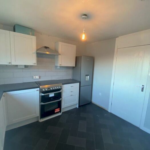 2 Bedroom Flat To Rent In Tulloch Terrace, Perth, Perthshire, PH1
