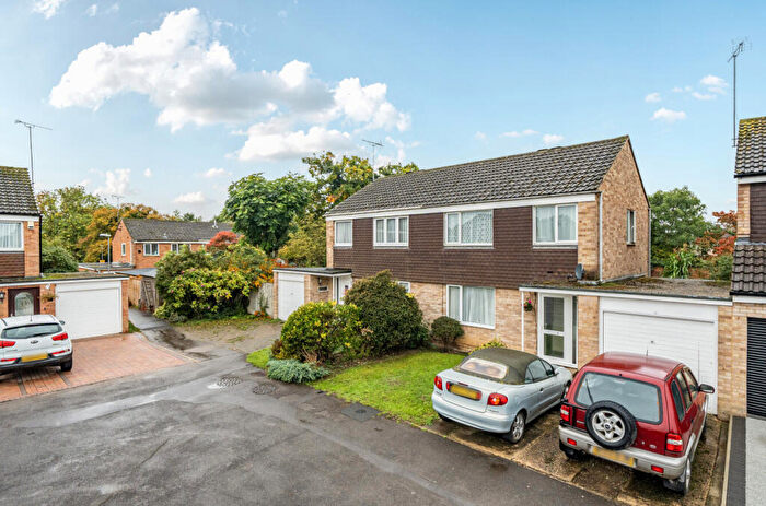 3 Bedroom Semi-Detached House For Sale In Whaley Road, Wokingham, Berkshire, RG40