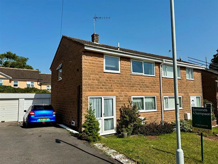 3 Bedroom Semi-Detached House For Sale In Summerlands Park Avenue, Ilminster, TA19