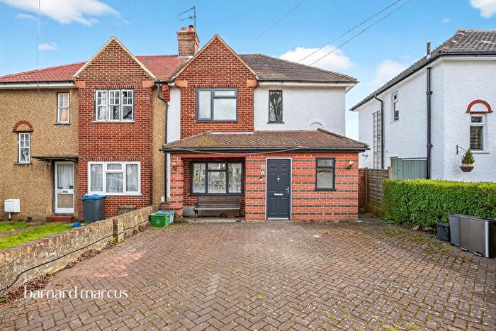 3 Bedroom Semi Detached House For Sale In Goodwin Road, Croydon, CR0