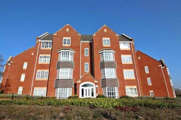 2 Bedroom Flat To Rent In Knaresborough Court, Bletchley, Milton Keynes, MK3