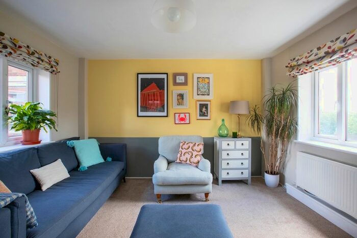 2 Bedroom Flat To Rent In Basingdon Way, London, SE5