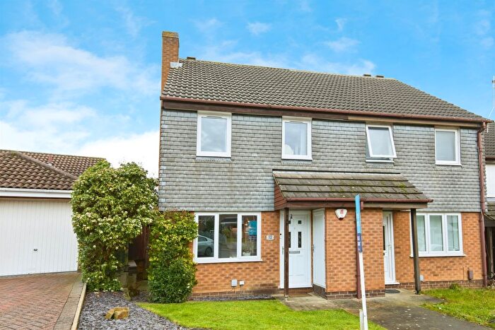 3 Bedroom End Terrace House For Sale In Barcheston Close, Oakwood, Derby, DE21