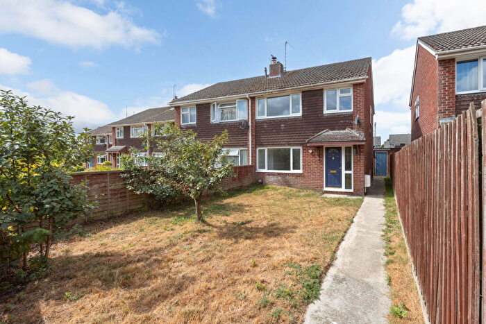 3 Bedroom Semi-Detached House For Sale In Drakes Avenue, Devizes, Wiltshire, SN10