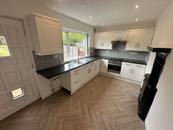 3 Bedroom Terraced House To Rent In Sussex Avenue, Leeds, LS18