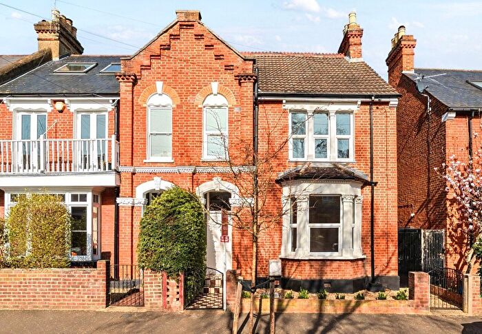 3 Bedroom End Terrace House For Sale In Royal Road, Teddington, TW11