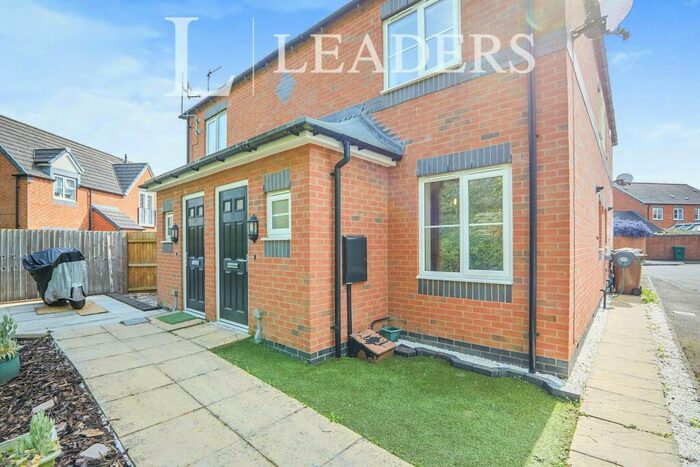 1 Bedroom Town House To Rent In Rother Close, Hilton, DE65