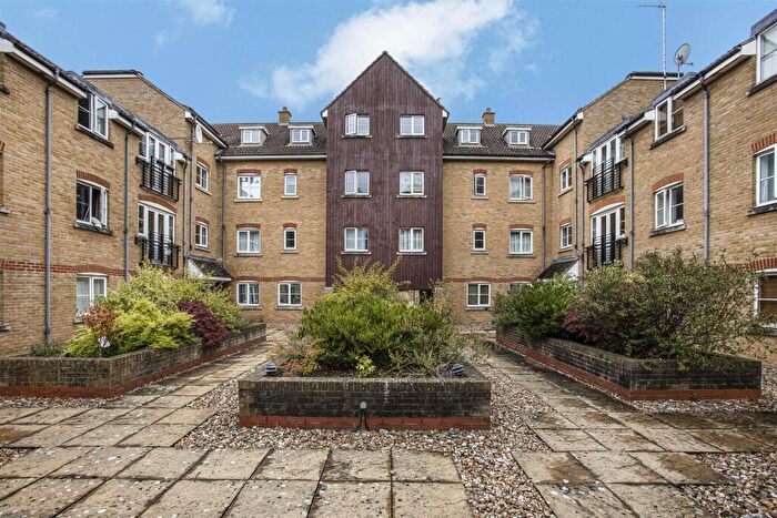 2 Bedroom Apartment For Sale In Pimlico Court, Pegs Lane, Hertford, SG13