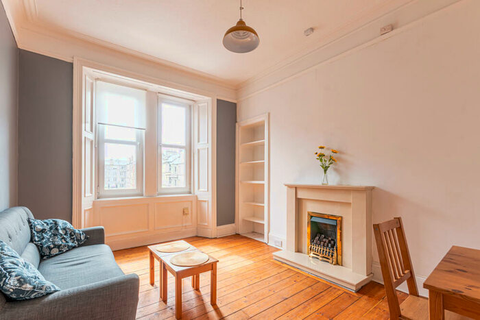 2 Bedroom Flat To Rent In Temple Park Crescent Edinburgh United Kingdom, EH11
