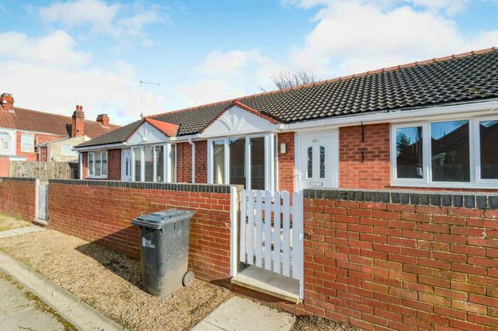 2 Bedroom Bungalow To Rent In Durham Street, Hull, Yorkshire, HU8