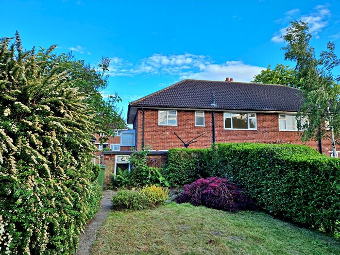 2 Bedroom Maisonette To Rent In Chestnut Avenue, Tamworth, B79