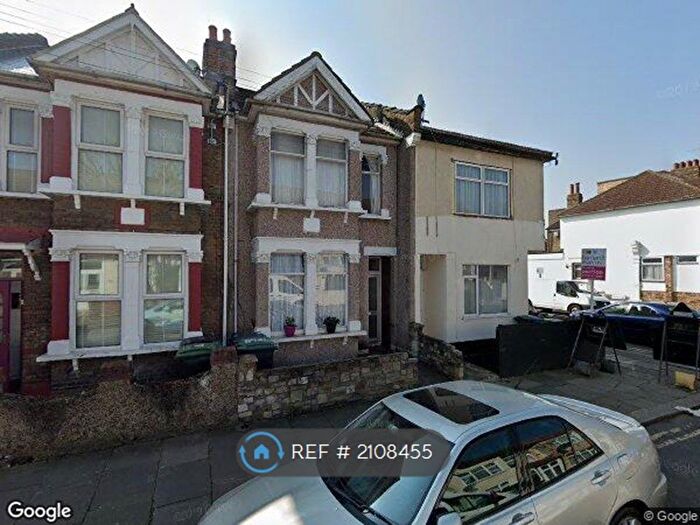 Studio To Rent In Seymour Avenue, Tottenham, N17