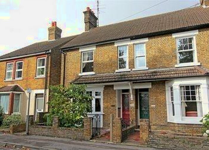 2 Bedroom Flat To Rent In Albany Road Camberwell, SE5