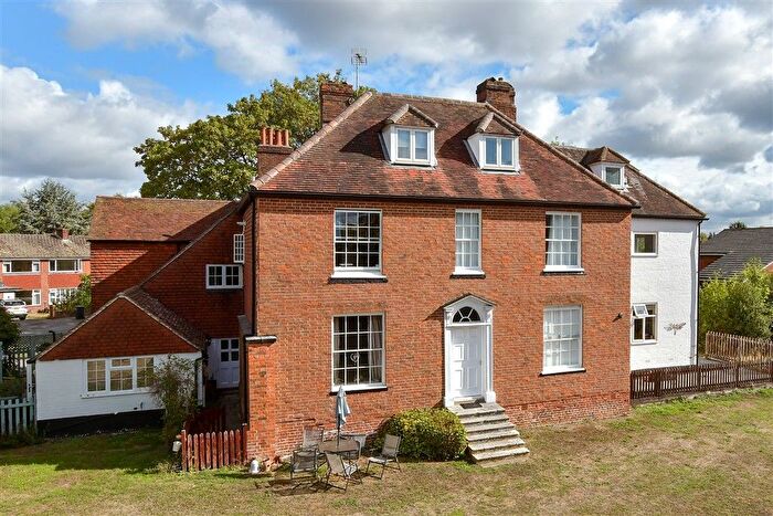 1 Bedroom Maisonette For Sale In Cannon Grove, Fetcham, Surrey, KT22