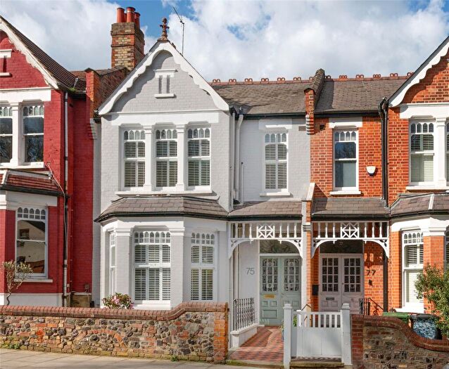 5 Bedroom Terraced House For Sale In Dukes Avenue, London, N10