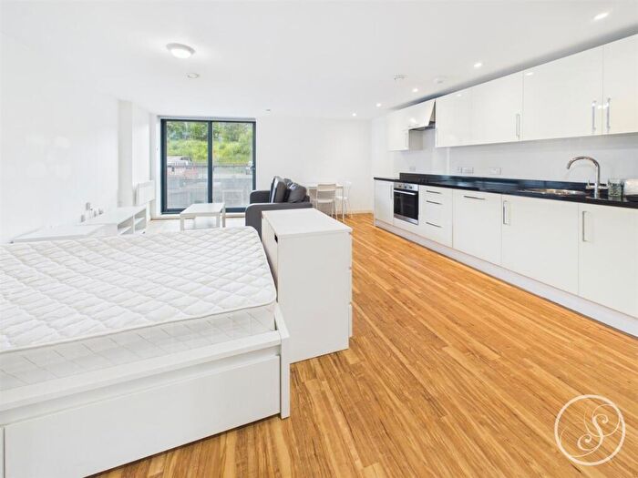 Studio To Rent In Aire, Cross Green Lane, LS9