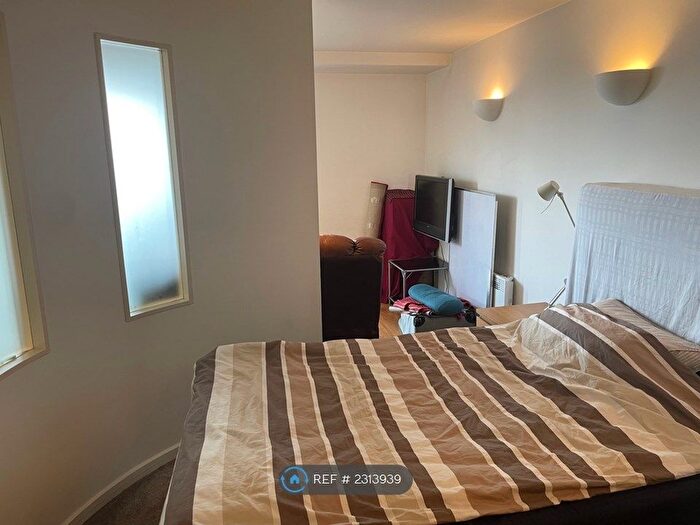 1 Bedroom Flat To Rent In Water Lane, Leeds, LS11