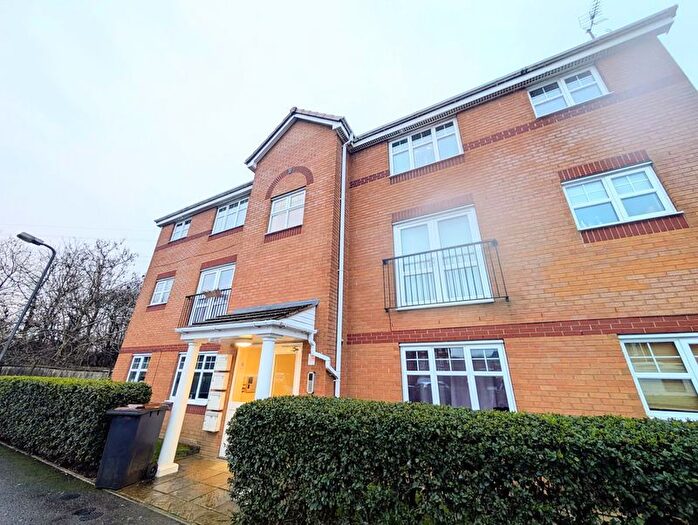 2 Bedroom Flat For Sale In Poppy Close, Nuneaton, CV10