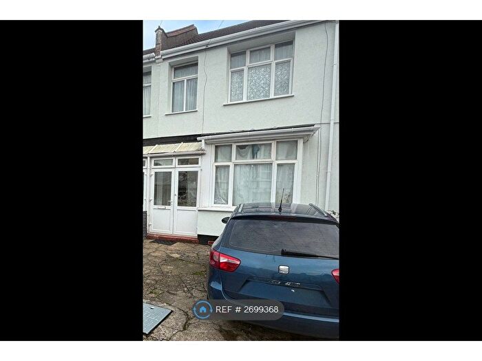 4 Bedroom Terraced House To Rent In St. Johns Road, Wembley, HA9