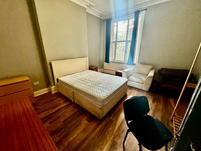1 Bedroom Terraced House To Rent In Norman Road, Manchester, M14