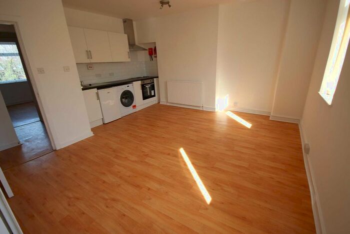 1 Bedroom Flat To Rent In Wellington Road, Eccles, M30