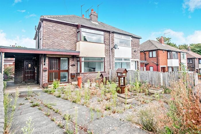 3 Bedroom Semi Detached House For Sale In Lynwood Crescent, Woodlesford, Leeds, LS26