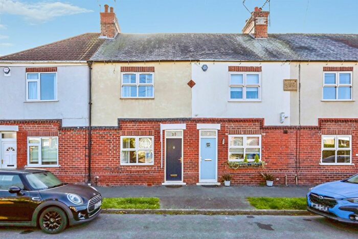 2 Bedroom Terraced House For Sale In School Walk, Bawtry, Doncaster, DN10