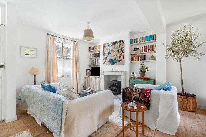 2 Bedroom Terraced House To Rent In Short Let: Beautifully Presented Two-bedroom Home, OX1