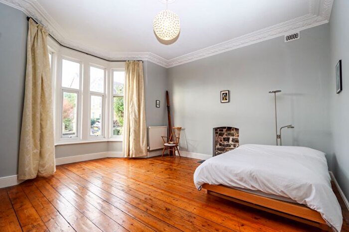 2 Bedroom Flat For Sale In Queens Road, Clevedon, BS21