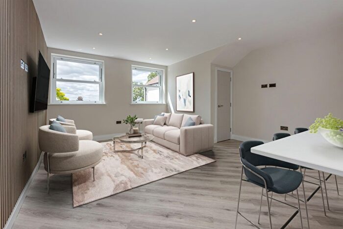 1 Bedroom Flat For Sale In Hale Grove Gardens, Mill Hill, NW7