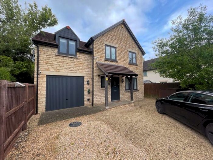4 Bedroom Detached House To Rent In Bedroom House To Rent, Sutton Lane, Sutton Benger, SN15