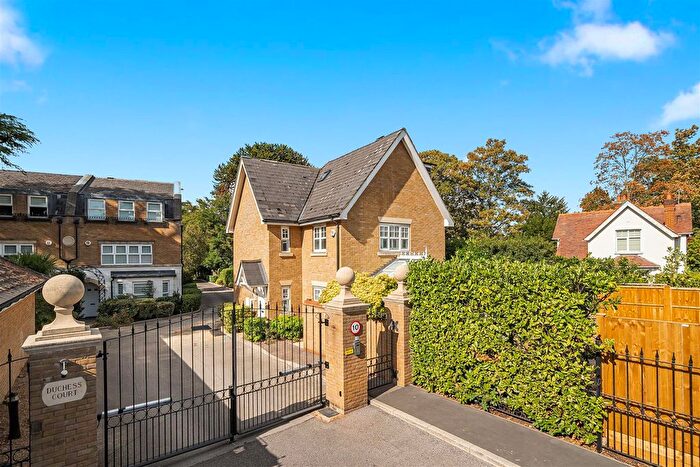 4 Bedroom Detached House To Rent In Duchess Court, Weybridge, KT13