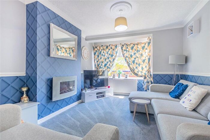 3 Bedroom Semi-Detached House For Sale In Bentley Avenue, Middleton, Manchester, Greater Manchester, M24